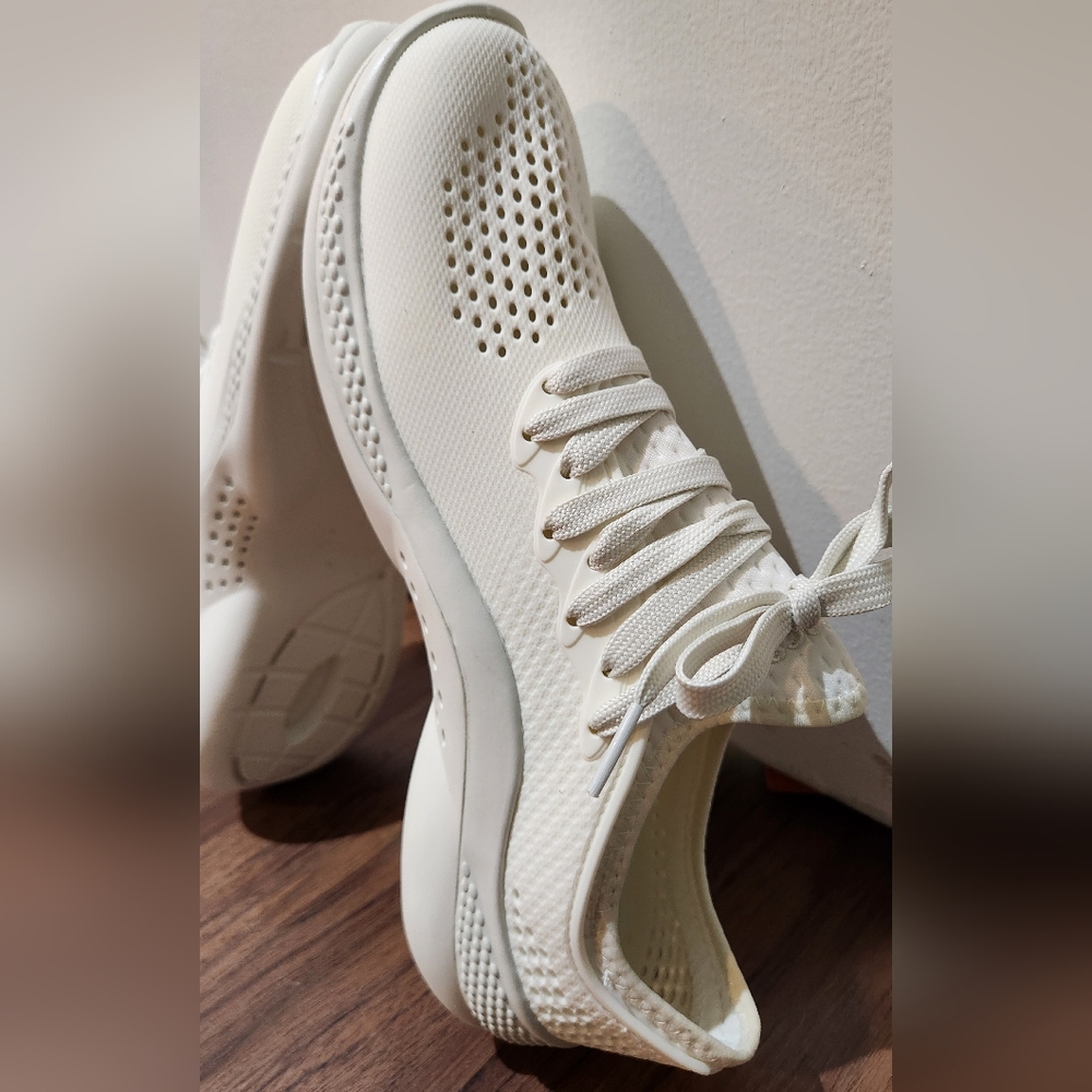 Women's Crocs LiteRide 360 Sneakers, Size 11 - Picture 10 of 15